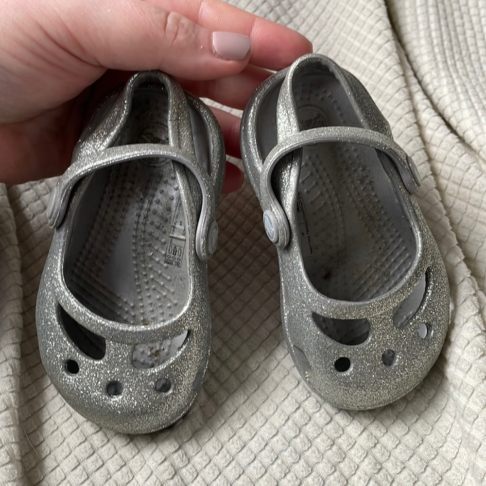 Toddler girls Croc Mary Jane’s